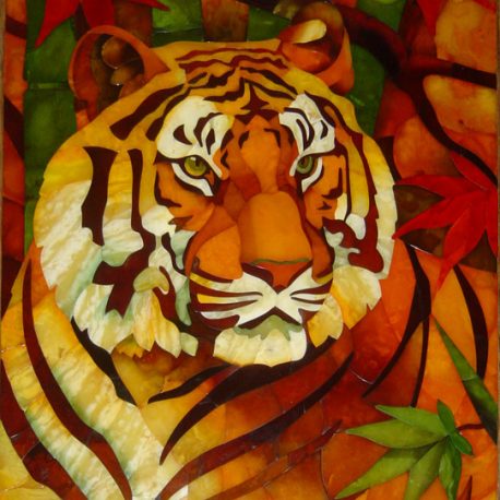 Мозаика из янтаря тигр.
Тигр из янтаря.
Картина из янтаря тигр.